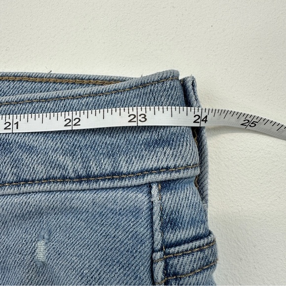 Levi’s High Waisted Distressed Mom Jeans Size 24W plus NWT - Picture 9 of 16